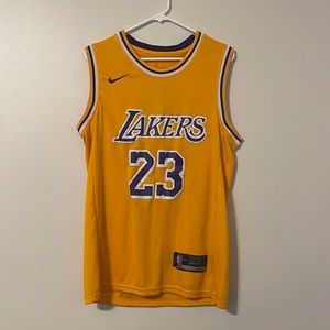 Lebron James Jersey Size M
